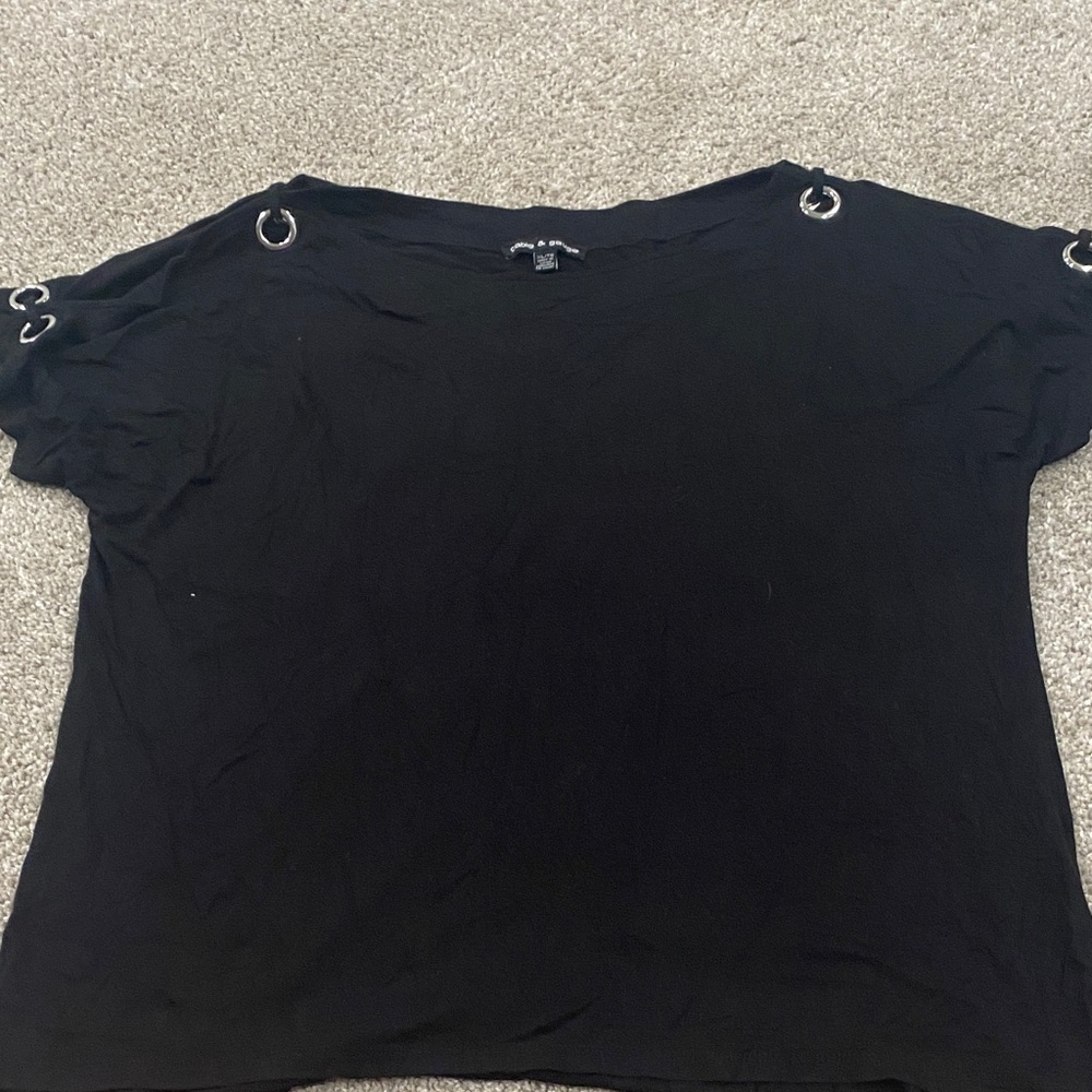 Cable & Gauge Black Short Sleeve Top with Grommet Accents